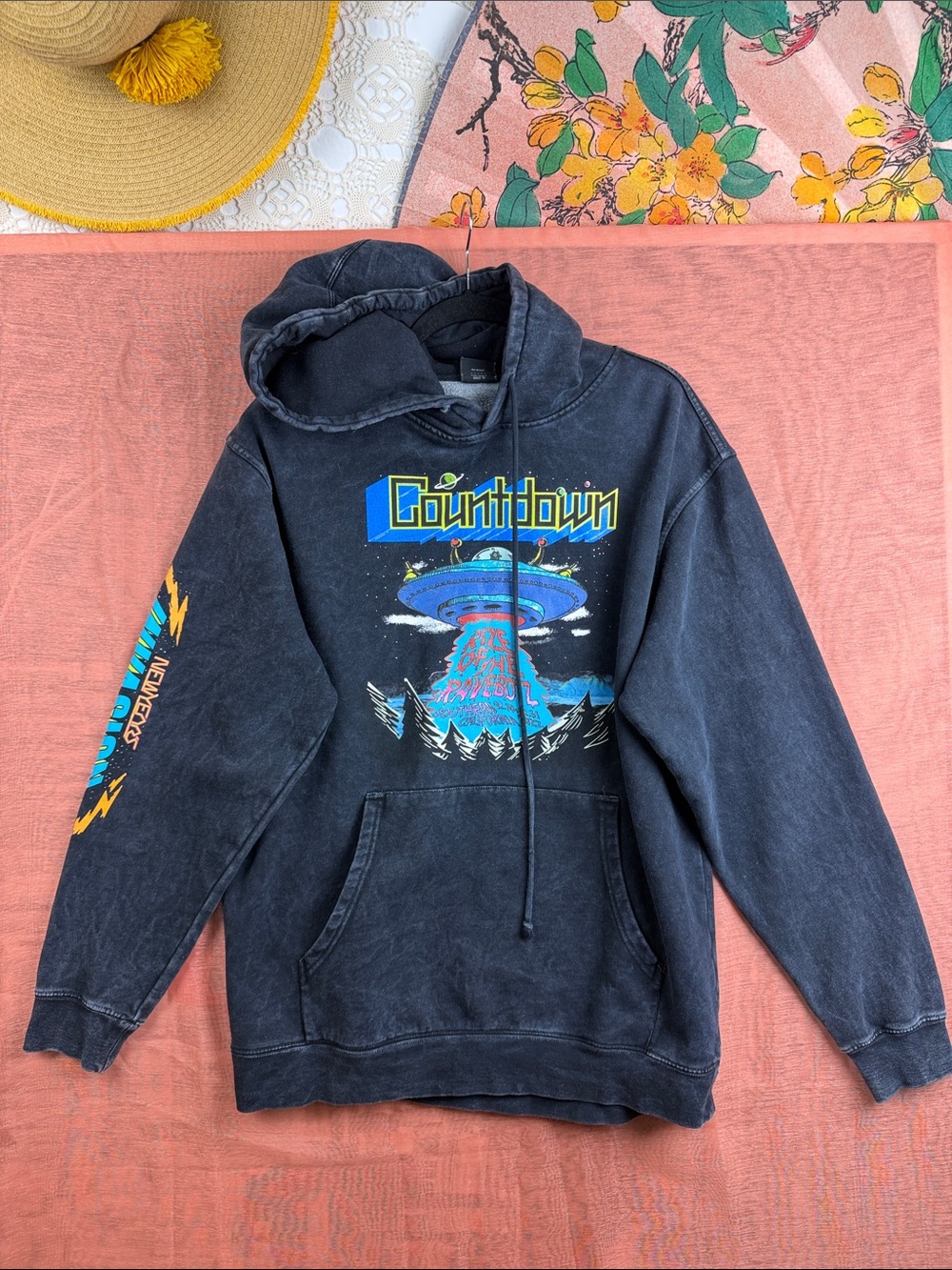 Urban Outfitters Festival Exclusive Black Graphic Pullover Hoodie - Countdown L